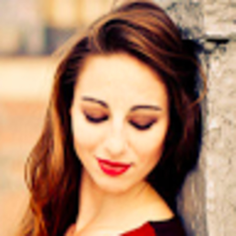 Meet your Posher, Caitlin